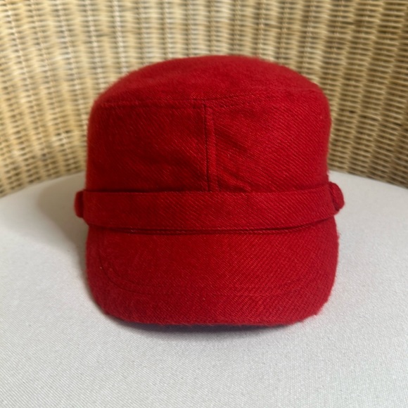 Adorable NWOT Angela & William Red News Boy Hat & Matching Scarf - Picture 2 of 12